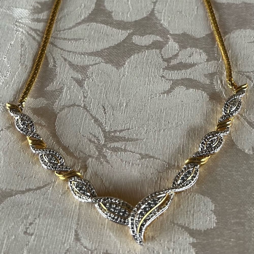 DIAMOND “V” Necklace - Picture 2 of 6